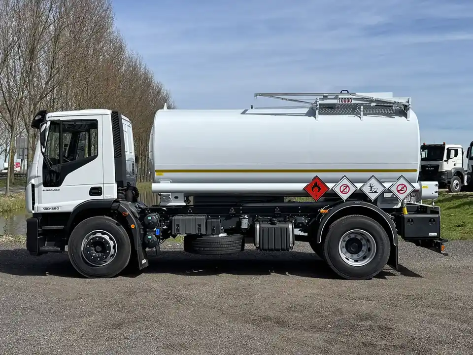 eurocargo-ml180e28-4×2-fuel-tank-truck-iv5380g (2)